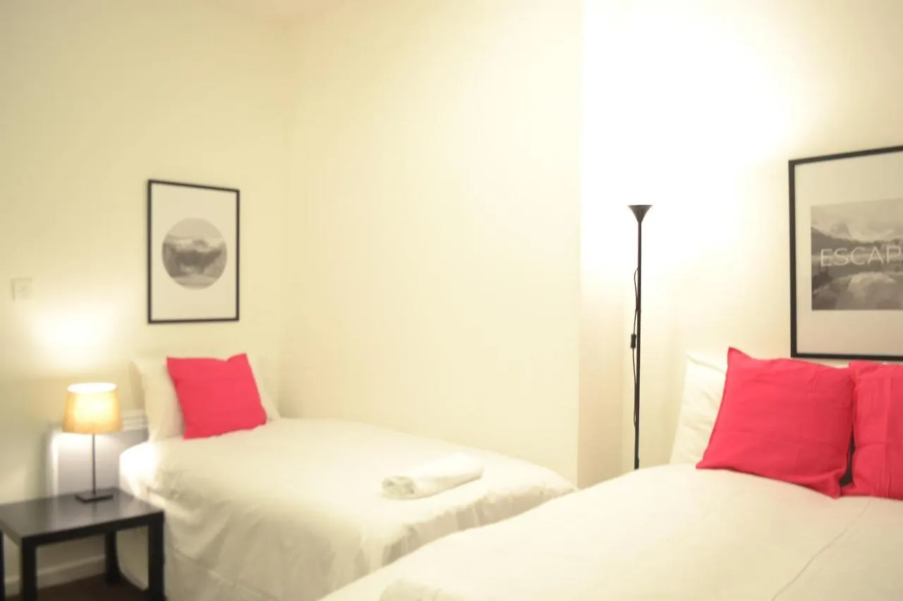 The Lion Head Hotel London
